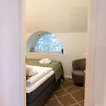 Apartment Glorious Penthouse With Private Sauna And Jacuzzi *