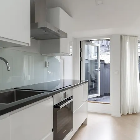 Glorious Penthouse With Private Sauna And Jacuzzi Apartament