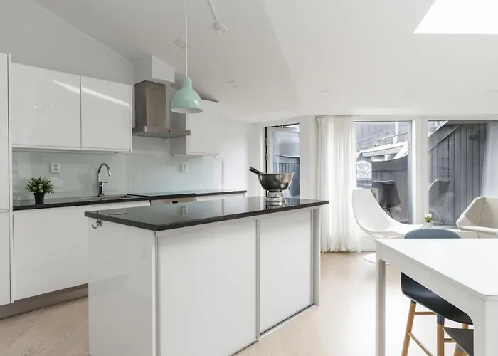 Glorious Penthouse With Private Sauna And Jacuzzi Helsinki