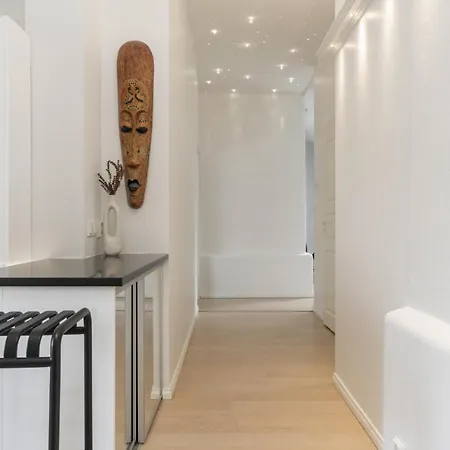 Glorious Penthouse With Private Sauna And Jacuzzi Appartement