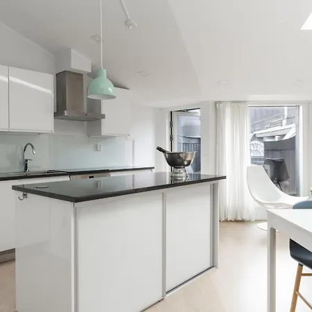 Glorious Penthouse With Private Sauna And Jacuzzi Helsinki